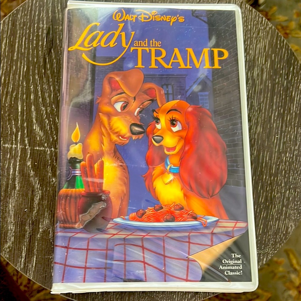 Disney Lady and the Tramp VHS - black diamond edition